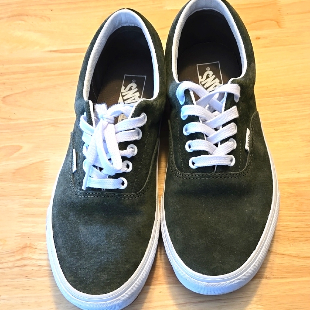 Vans Men's Green Suede Sneakers